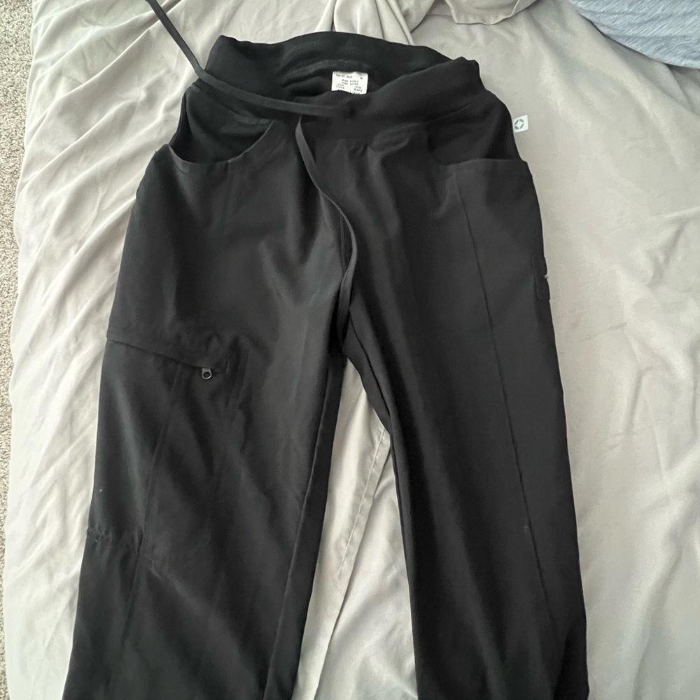 Worn once Cherokee black scrub pants XS